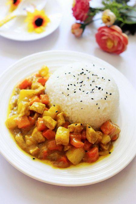 咖喱土豆鸡肉饭