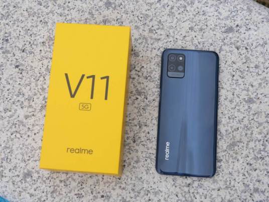 realme V11