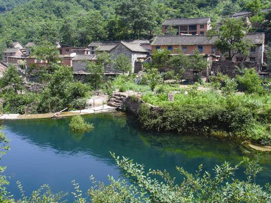 回龙村（贵州遵义余庆县花山苗族乡回龙村）