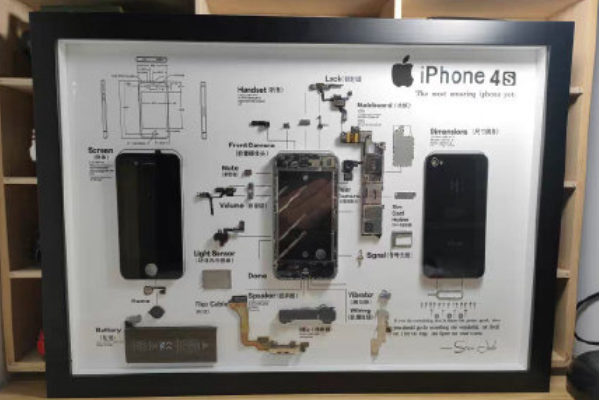 iPhone4被制成标本售卖，你觉得有必要吗？