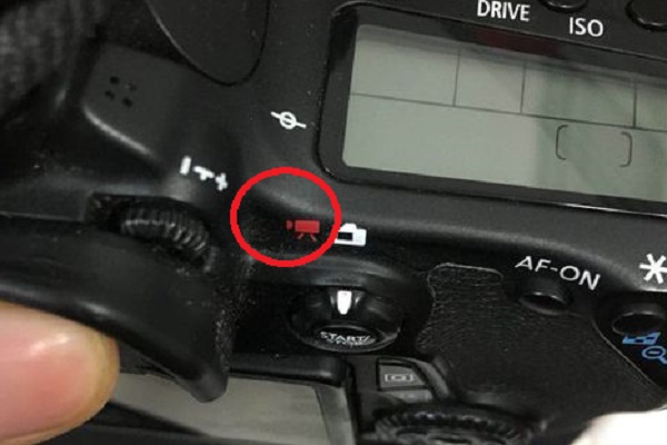 佳能EOS 7D 数码相机如何拍摄视频?