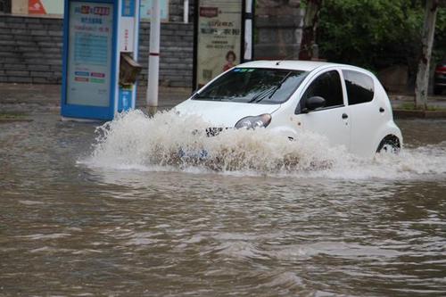 郑州为什么突然下这么大的雨？