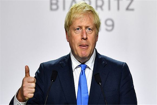 英国的女王有多大的权利？和首相相比谁的权力大？