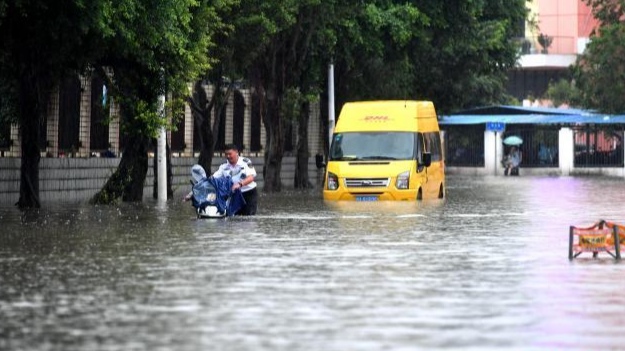 福建福州遭强降雨侵袭，如何防止城市内涝？