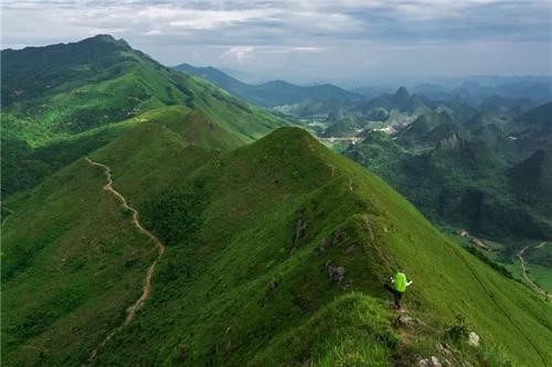 卡瓦格博峰处于世界闻名的“三江并流”地区，为什么国家明令禁止攀登梅里雪山？