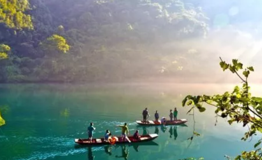 求湖南旅游景点排名前十，哪些比较值得去？