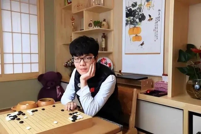 围棋排名世界第一的是谁？