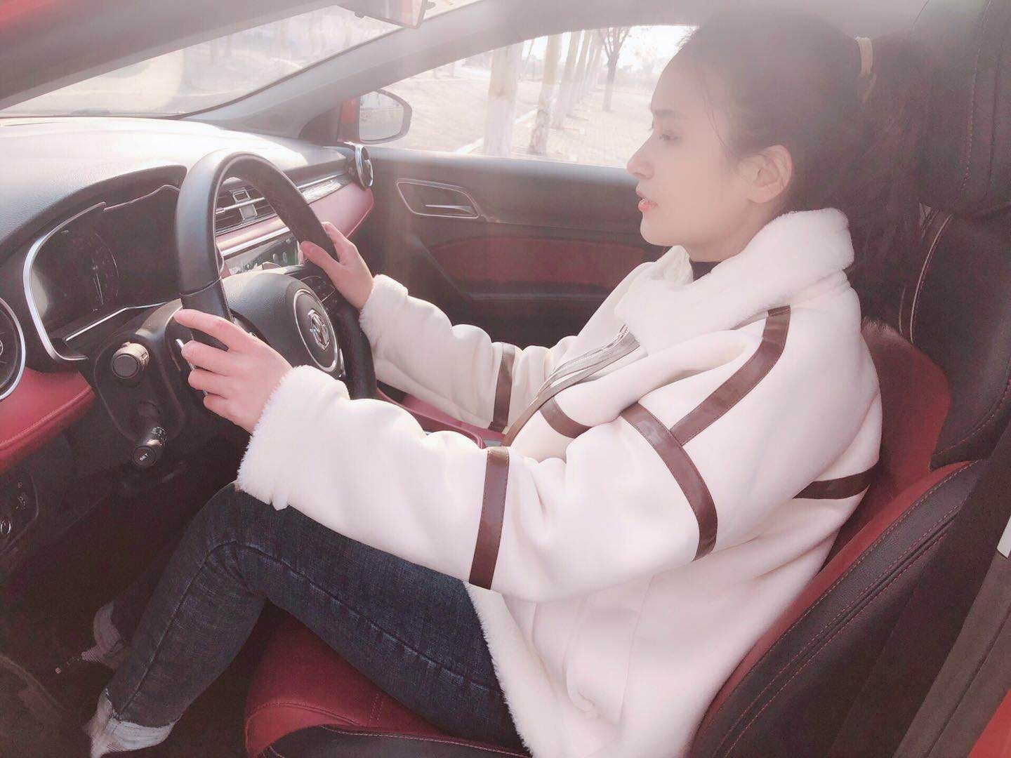 女司机为什么容易发生错把油门当刹车 ?