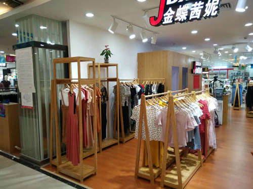 服装店新开，第一次该怎么进货啊？