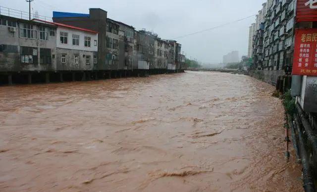 强降雨致广东47万余人受灾，各界人士采取了哪些援助措施？