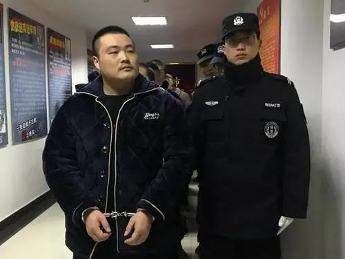 湖北警方通缉10名重大命案在逃人员，他们都有哪些体态特征呢？