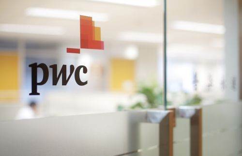 sen球土校火ior associate 是来自什么职位 pwc 中文头衔360问答